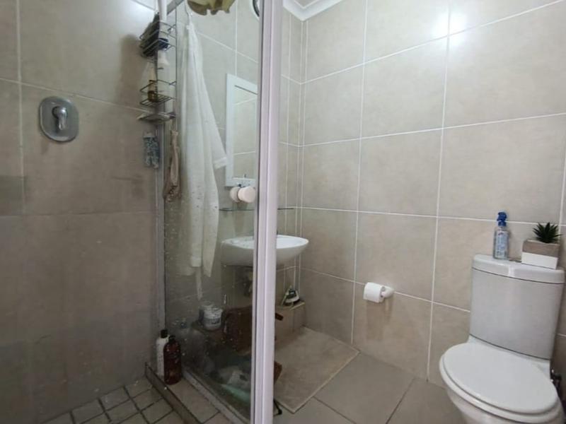 To Let 1 Bedroom Property for Rent in Rondebosch Western Cape